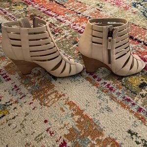 Crown Vintage Nude Wedge Size 8